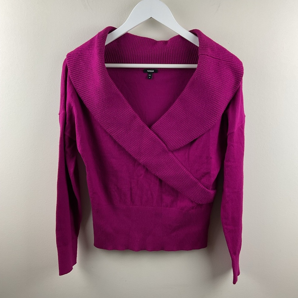 Express Fuchsia Women's Sweater Size Medium